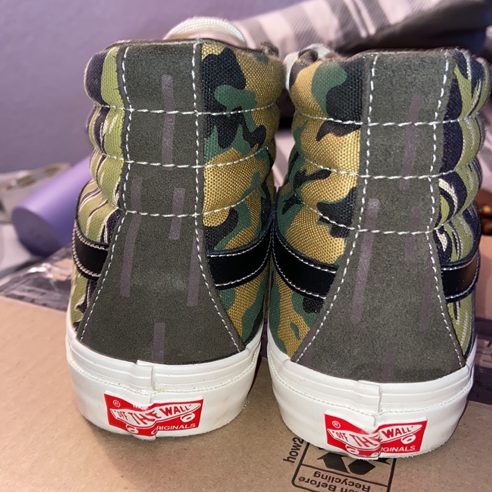 Vans - Picture 4 of 5